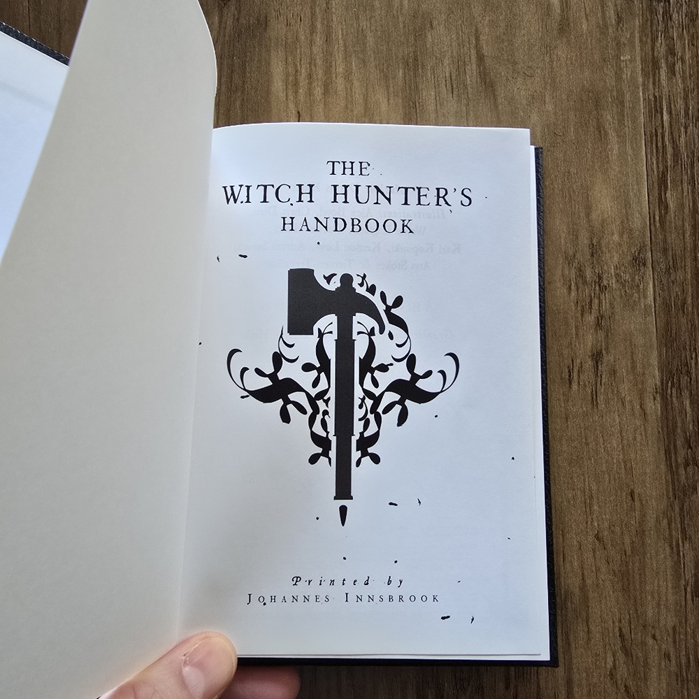 Lot of 2 Warhammer HC Books: The Witch Hunter’s Handbook + The Life of Sigmar - Picture 5 of 13
